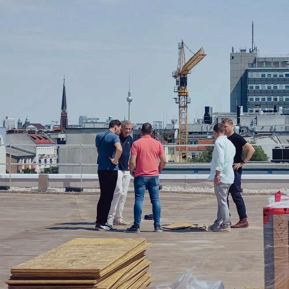 A2025-07_FEHR NEWS_BAUSTELLENBEGEHUNG-1